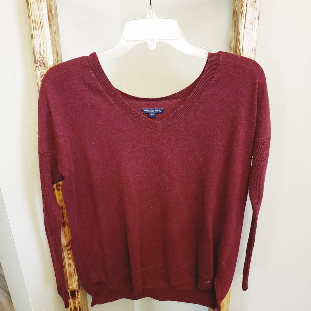 American Eagle Vneck Sweater